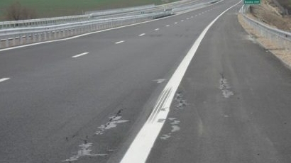 Заради дупки почна спешен ремонт на магистрала „Марица“