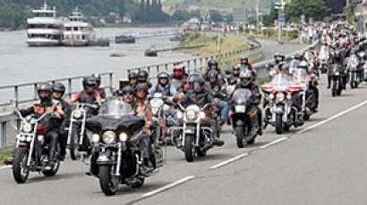 Мотористи окупират НС заради "Гражданската отговорност"