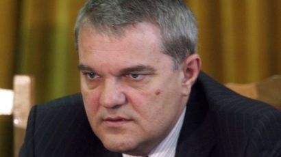  Румен Петков: Главният прокурор се държи като мутра, трябва да бъде махнат