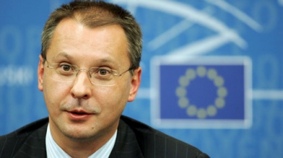 Станишев призова Борисов: Българите в Украйна да получат бежански статут