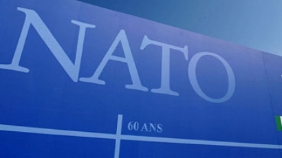 НАТО: Русия да зачита въздушното пространство на Алианса
