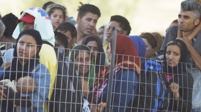 Само във Фрог: Политиците ни лъжат-бежанският натиск намалява