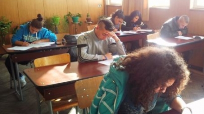 Снежана Дукова: Помощните училища няма да затворят