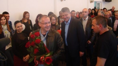 Благодарности и книга за Станишев от младите в община Тунджа 