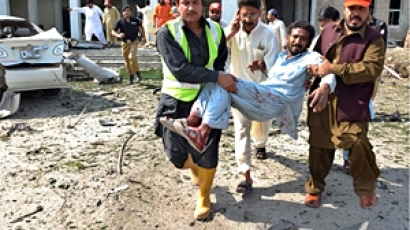 Самоубийствен атентат в Пакистан взе 16 жертви