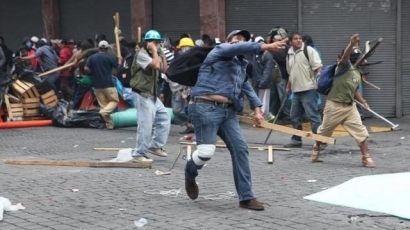 Протест в Мексико след убийството на 43-ма студенти