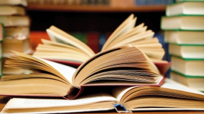 ЛИДЕР дари книги в Световния ден на книгата и авторското право