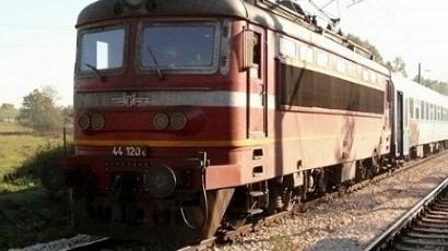 Влакове масово закъсняват заради стари локомотиви