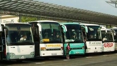 Автобусните превозвачи  провалят Великден с протест