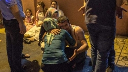 Жена камикадзе потопи в кръв сватба в Турция - 30 убити, над 100 ранени
