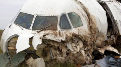 Пътнически самолет със 116 души се разби над Нигер 
