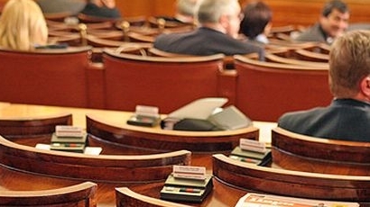 Сметната палата дава 323-ма от властта на НАП