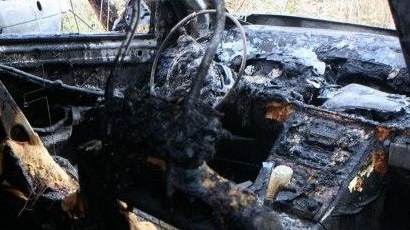 Мъж изгоря жив в колата си