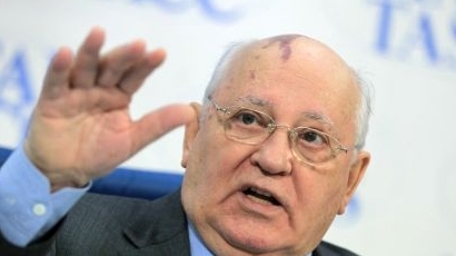 Горбачов приет в болница