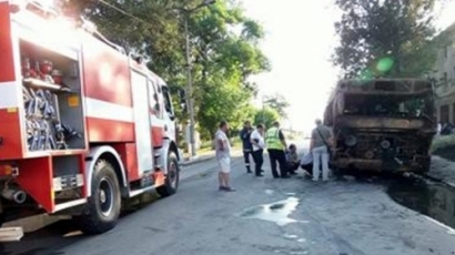 Автобус изгоря като факла край Шумен