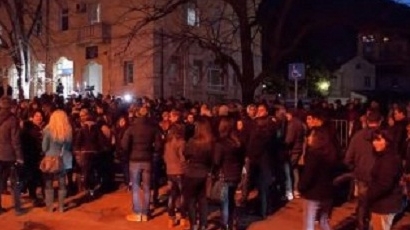 Бащата на убития Кирил пред "Соло": Доколко са спонтанни протестите за Тошко?