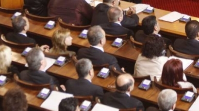 Депутатите решиха: Агитацията в кампания - само на български