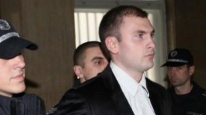 Енимехмедов остава под домашен арест, но иска да е депутат