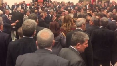 Депутати се биха в Турция (Видео)