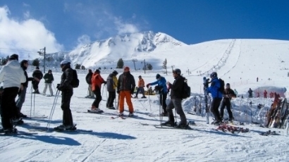 Юруш на македонци по българските ски курорти