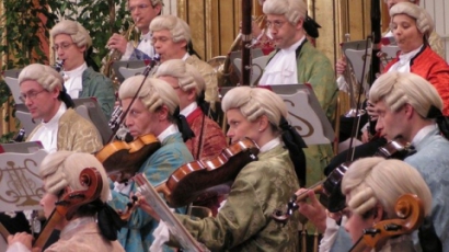 Виенският Моцартов оркестър пренесе коледния дух в София