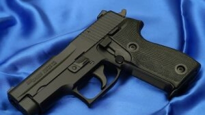 Епидемия! Пак намериха изхвърлен пистолет в Пловдив