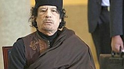 Отвлякоха син на Кадафи, после го пуснаха