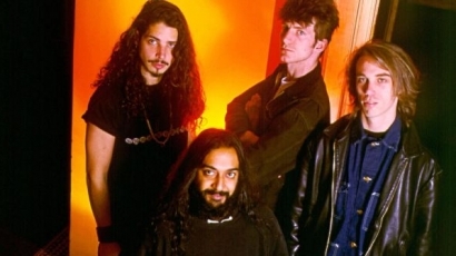 Soundgarden са „на средата“ по новия албум