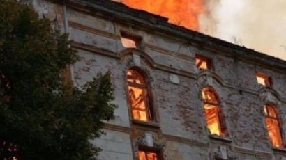 Цацаров идва спешно в Пловдив заради пожара