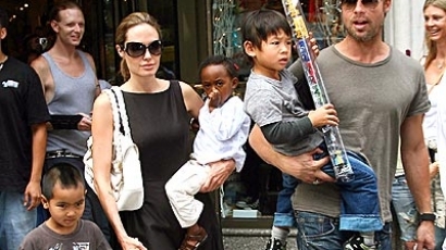 Джоли иска от Пит по 100 000 долара месечно за децата