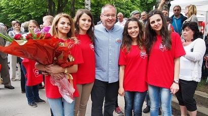 Хиляди посрещнаха Станишев на Шуменското плато