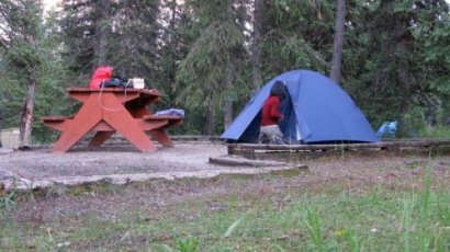 Пияница прегази младеж заспал на поляна до палатков лагер
