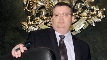 Цацаров се самопохвали за акцията в Пазарджик