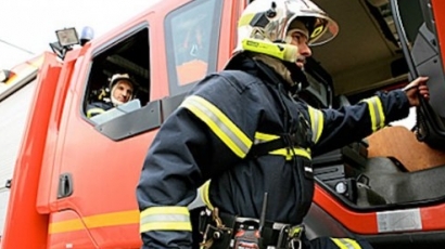 Пожар в склад за химикали в Габрово