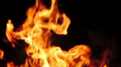 Огънят във Варна потушен, тръгнал от  ремонт