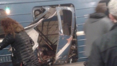 Взрив в метрото в Санкт Петебруг, най-малко 10 души са мъртви
