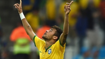 Старт на шоуто: Бразилия - Хърватия 3:1