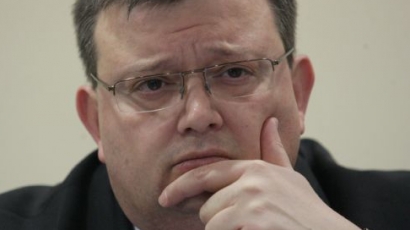 Цацаров: Няма опит за убийство на Пеевски, сгрешихме