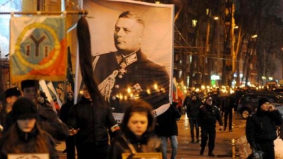Луков марш тръгна въпреки забраната. И не бил марш