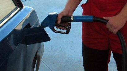 Рязко паднаха цените на бензина и нафтата в Гърция