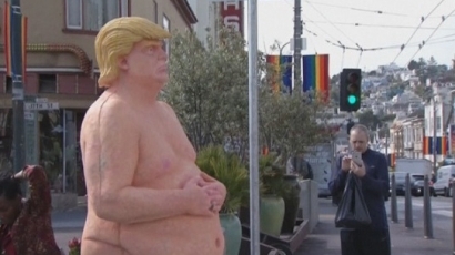 Голи статуи на Тръмп се появиха в САЩ