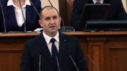 Н. Слатински: Речта на ген. Радев - за партийно събрание, не пред парламент
