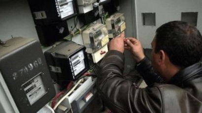 Подмяната на електромерите в Западна България продължава 