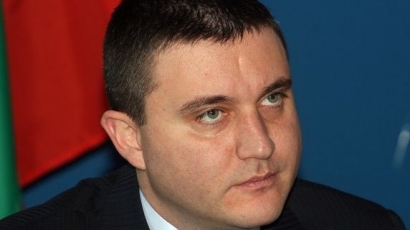 Горанов: Парите от пенсионните фондове не са нужни на НОИ в момента