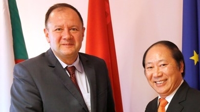 Михаил Миков се срещна с виетнамския посланик