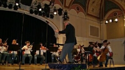 Уволниха диригент от Софийската филхармония, изнесъл данни за корупция