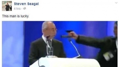 Стивън Сегал проговори за Ахмед Доган във фейсбук