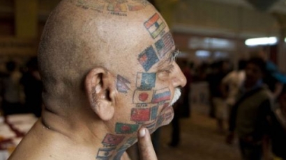 Индиец с татуировка на БГ-знамето влезе в Гинес