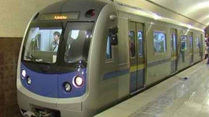 172-ма ранени при катастрофа в метро в Сеул  