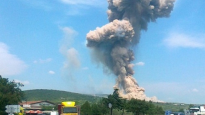 Шестима мъже са ранени при експлозиите във военните складове край "Петолъчката"